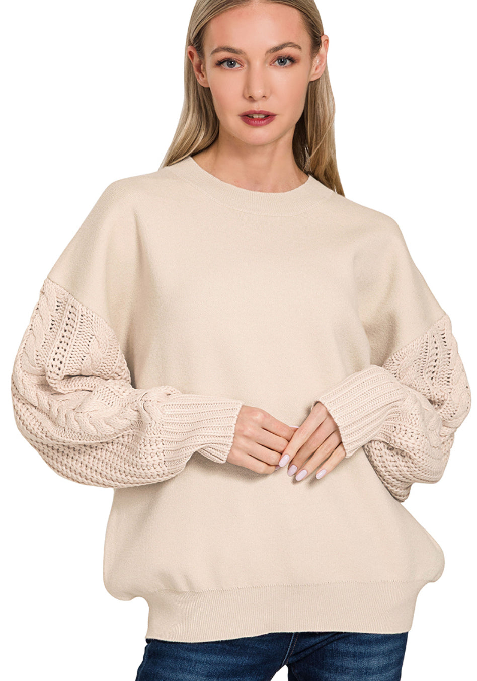 Cable knit sleeve round neck sweater