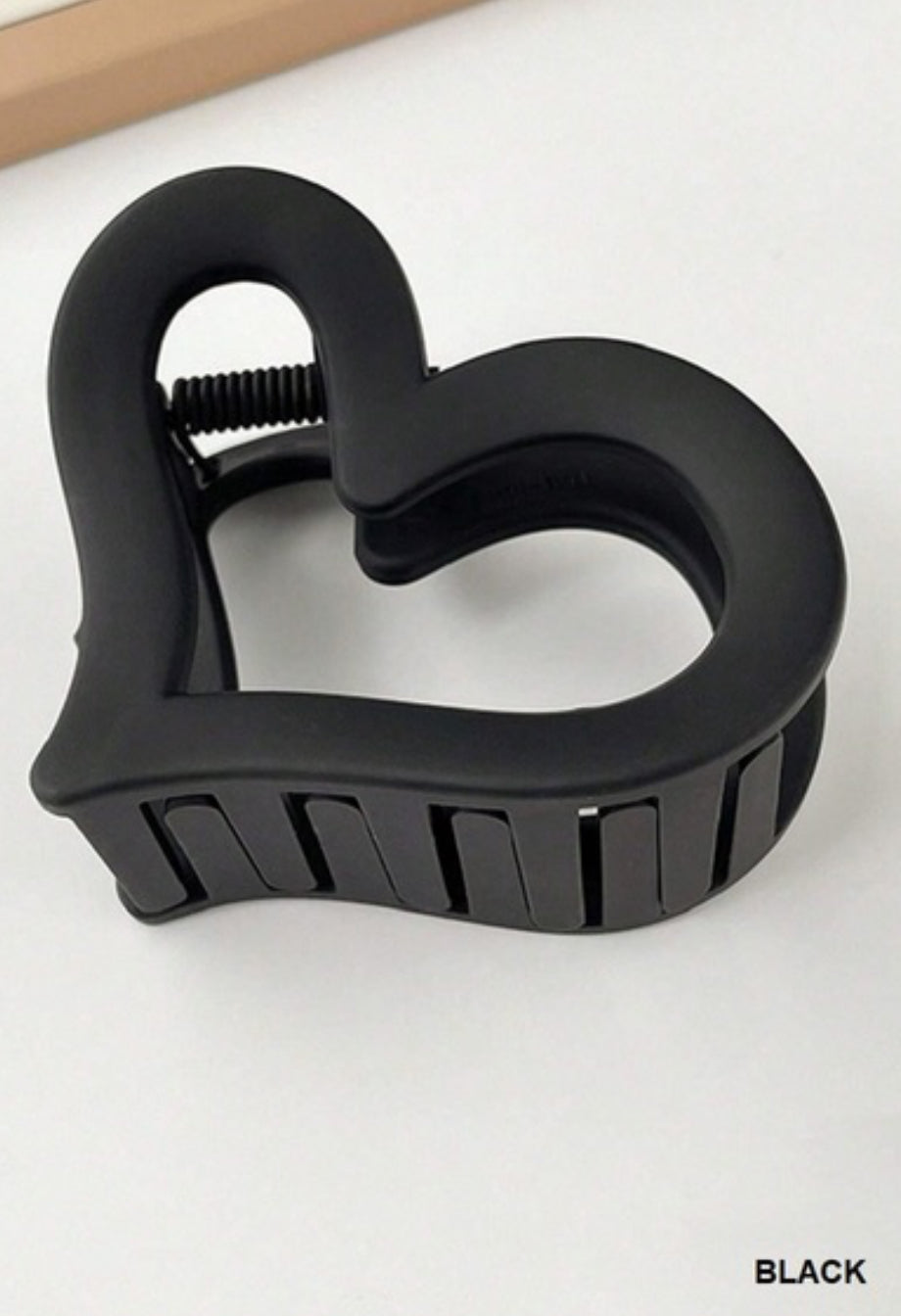 HEART DESIGN MATTE FINISH FASHION HAIR CLAW CLIPS